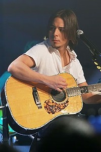 Júnior fica bravo com o CQC da Band