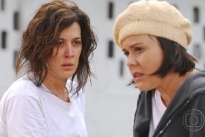 A Favorita: Diva quer trocar de identidade com Donatela