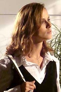 Personagem de Fernanda de Freitas em Negócio da China viverá triângulo amoroso