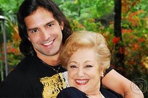 A Favorita: Avó de Orlandinho revela que também era do ramo de Céu