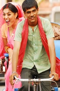 Juliana Paes se diverte andando de riquixá