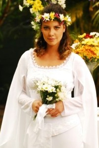 Malhação: Adriano escapa do casamento com Teresa