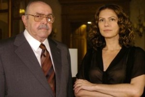 A Favorita: Flora cai em armadilha de Gonçalo