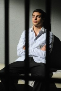 A Favorita: Halley cai em armadilha de Flora