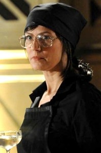 A Favorita: Últimos Capítulos – Flora se disfarça