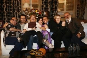 Em clima de últimos capítulos, atores de ‘A Favorita’ se reúnem para tirar fotos