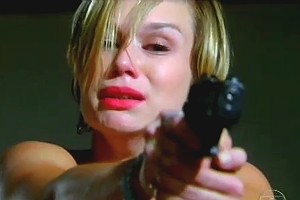 A Favorita: Último Capítulo – Lara atira em Flora para salvar Donatela