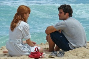 Bruno Gagliasso e Marjorie Estiano gravam cenas de ‘Caminho das Índias’ em praia do Rio