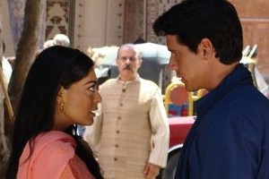 Caminho das Índias: Manu flagra Maya com Bahuan