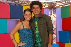 Novos apresentadores comandam o programa TV Globinho