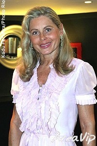 Vera Fischer dá trabalho nos bastidores de nova série da Globo