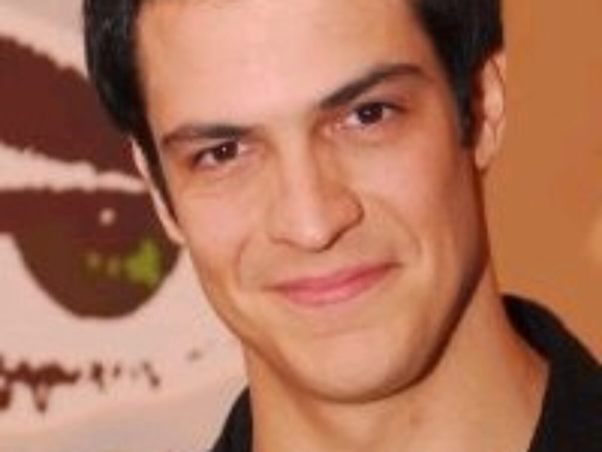 Mateus Solano fala sobre os gêmeos Miguel e Jorge de 