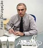 Marcelo Rezende assina com a Record e assume o Cidade Alerta