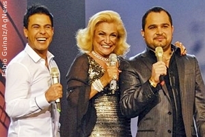 Hebe e sertanejos irão homenagear Roberto Carlos no desfile da Beija-Flor