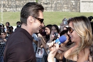 Sabrina Sato entrevista Hugh Jackman