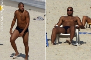 Jogador Adriano é clicado em praia no Rio
