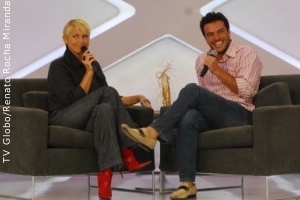 Xuxa recebe Rodrigo Lombardi em seu programa