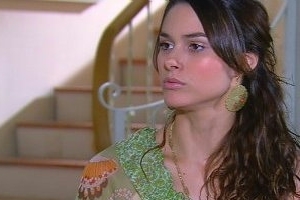 Caras & Bocas: Laís planeja fingir que está grávida de Gabriel