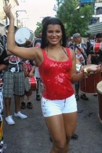 Juliane Almeida perde posto de rainha de bateria da Viradouro