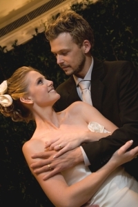 Guilherme Berenguer posta foto em seu blog do seu casamento
