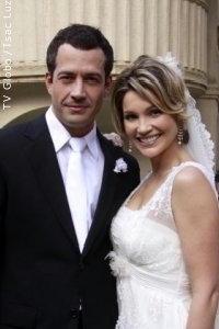 Caras & Bocas: Dafne se casa com Gabriel