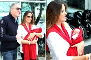 Ticiane Pinheiro deixa o hospital com a filha Rafaella