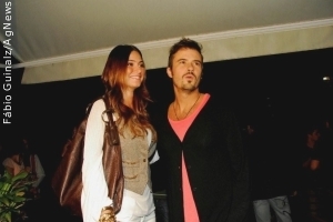 Thaila Ayala e Paulo Vilhena casam às escondidas