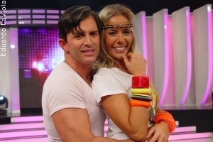 Galisteu entrevista Dr. Hollywood no Toda Sexta
