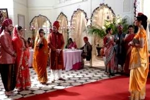 Caminho das Índias: Farsa de Surya é descoberta por mãe de Shivani