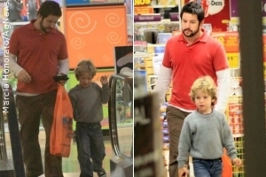 Murilo Benício leva o filho a uma loja de brinquedos
