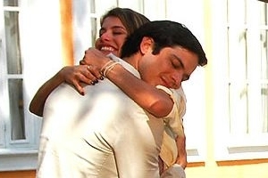 Viver a Vida: Jorge e Luciana se reconciliam