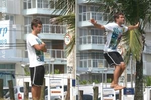 Kayky Brito faz malabarismo na orla do Rio