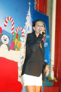 Mariana Rios foi a estrela da chegada do Papai Noel em shopping