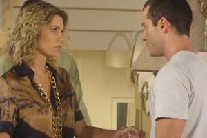 Caras & Bocas: Gabriel pede perdão a Dafne