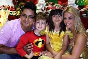 Carla Perez e Xanddy festejam o aniversário dos filhos