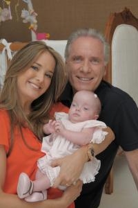 Ticiane Pinheiro divulga foto de sua filha no Twitter