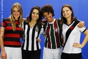 Atrizes gravam campanha pedindo paz no futebol