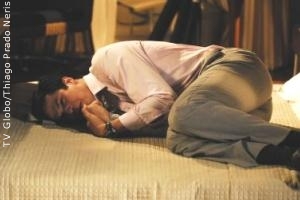 Viver a Vida: Jorge chora depois de conversar com Tereza
