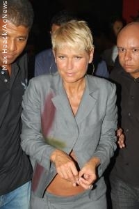 Xuxa confere show de Beyoncé em Salvador