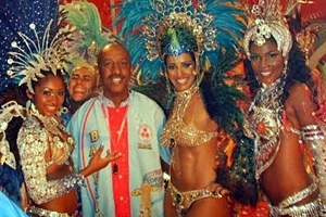 Rosas de Ouro leva o título do Carnaval de São Paulo