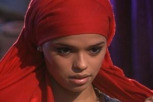 Malhação: Samira tira seu véu para Bruno