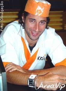 Ator Renato Bisoni ataca de sushiman em São Paulo