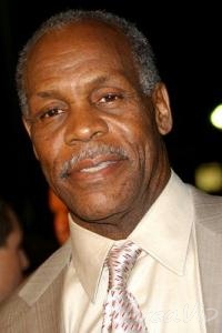 Danny Glover é preso por desobedecer ordens da polícia