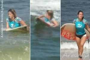 Fani Pacheco é clicada surfando em praia carioca