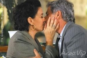Viver a Vida: Marcos e Tereza se beijam