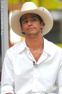 Ex-BBB lança CD sertanejo