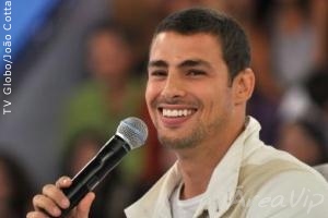 Cauã Reymond revela que já usou maconha