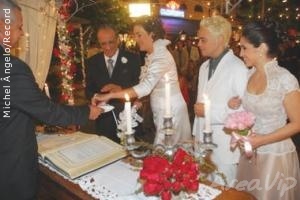 Bela, a Feia: Casamento duplo