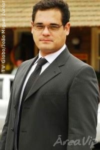 Ator Alexandre Schumacher é preso por agressão