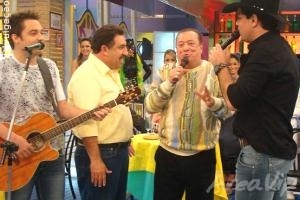 Ratinho recebe Raul Gil em seu programa